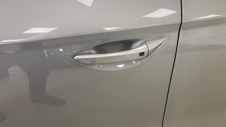 Hyundai IONIQ 1.6 GDi Hybrid Premium 5dr DCT Hybrid Hatchback